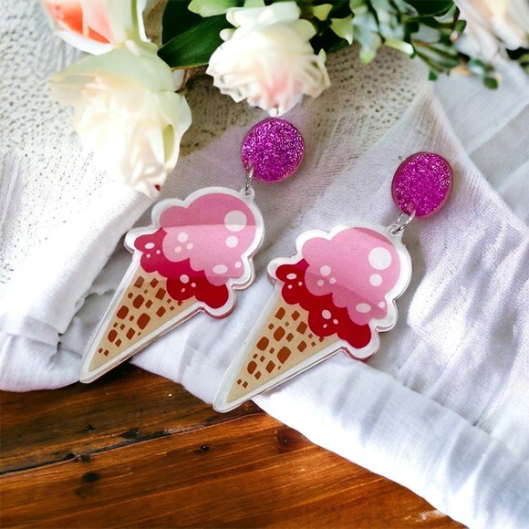 Sweet Treat for Your Ears! NWT Handmade Ice Cream Cone Earrings - Fun Jewelry! - Picture 2 of 5